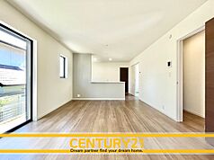  CENTURY21  Ǳ4载졡1ʹǱء