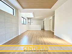  CENTURY21  貣Į211ıء