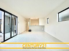  CENTURY21  ķĮ81羾ء