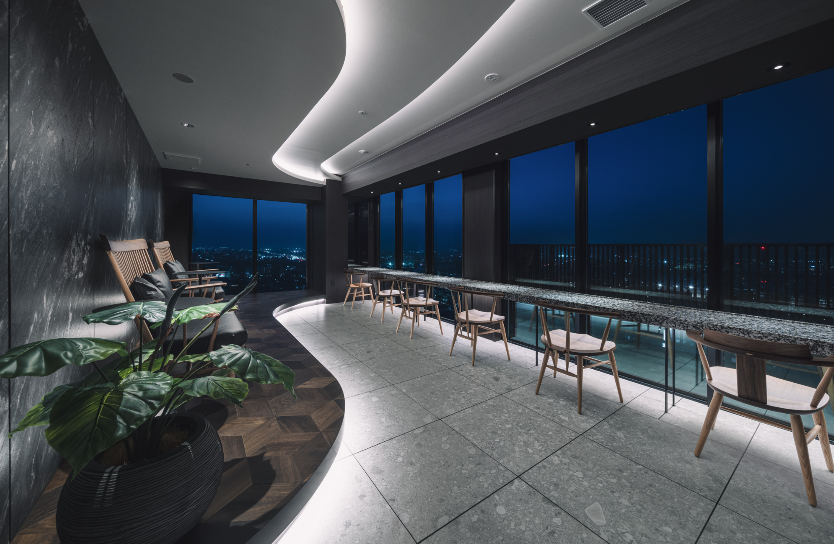 ライオンズ岐阜プレミストタワー３５ 賑わいの象徴に相応しい、岐阜市の中心、柳ケ瀬エリアの ランドマーク。