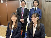 スタッフ