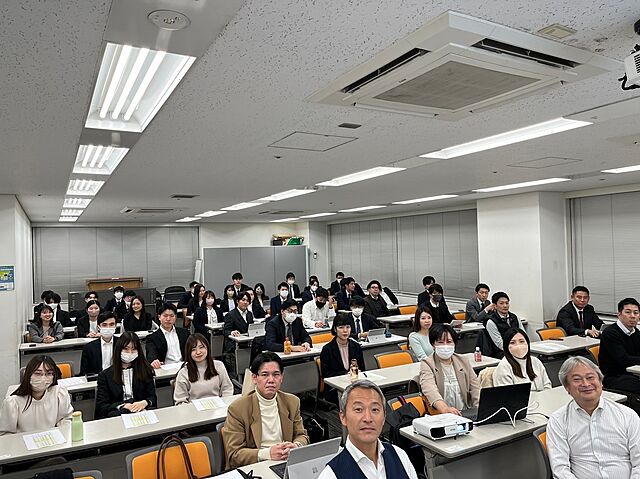 スタッフ