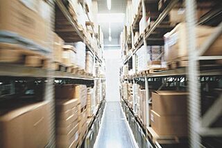 レーベン草加 CROWNEL 防災備蓄倉庫を設置