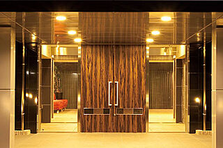 レーベン浄心 強化ガラス