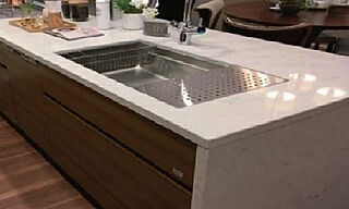 クリオ桜新町ザ・クラシック 人造石(シーザーストーン)カウンタートップ