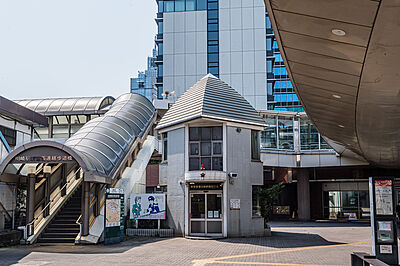 幸警察署 川崎駅西口交番 約420m（徒歩6分）