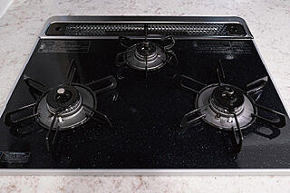 サンクレイドル飯能II ハイパーガラスコートトップ 三ツ口ガスコンロ