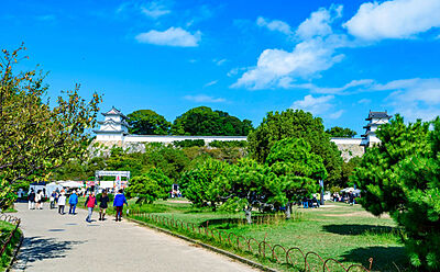 県立明石公園 約370m（徒歩5分）
