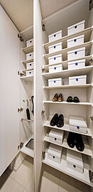 ワコーレ神戸上筒井通レジデンス シューズボックス