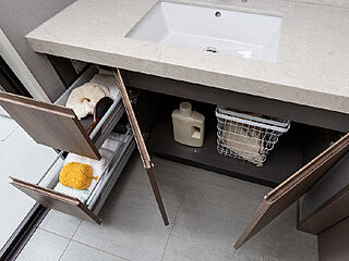 ウィルローズ谷中銀座 カウンター下収納