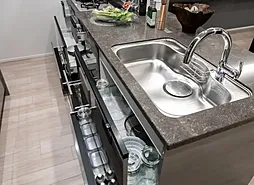 アルファステイツ庚午中 設備