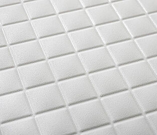 アルファステイツつくばみどりの モザイクパターンフロア