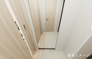 ジオ岡本 The Class 玄関ミラー