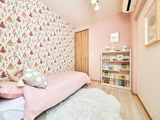 グランドパレス柳丸新城 洋室