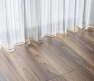 オーヴィジョン佐賀駅ザ・プライム フローリング