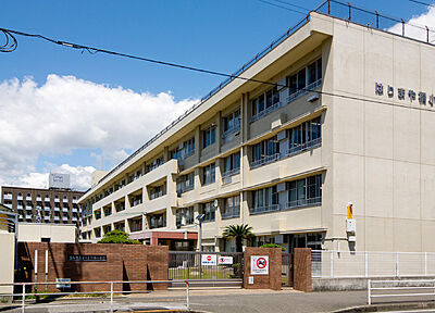 高知市立はりまや橋小学校 約940m（徒歩12分）