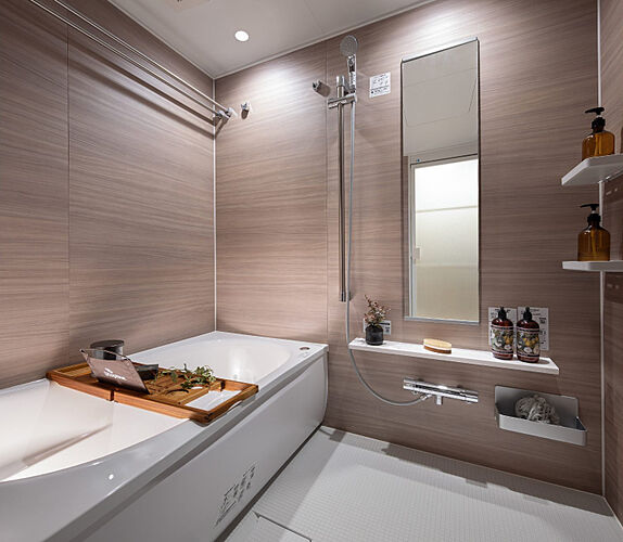 ローレルコート泉ザ・ハウス 浴室（Dタイプ）