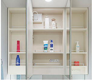 ヴェルディ古京町 ミラーキャビネット