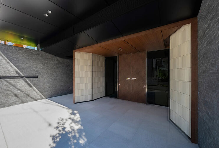 クレヴィア横浜沢渡 エントランス