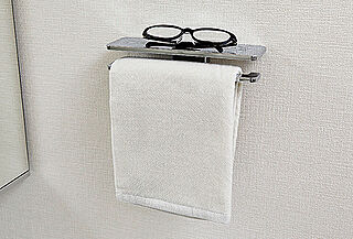 プレサンス ロジェ 上前津駅前 THE RESIDENCE 小物置付タオル掛け