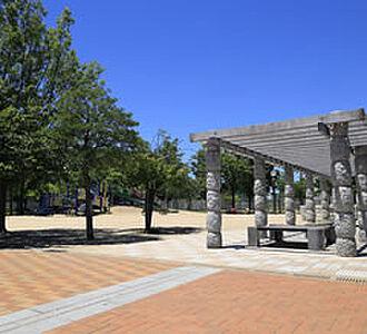 三国本町公園 約600m(徒歩8分)