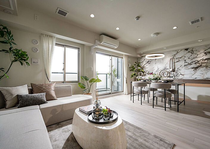 プレサンス ロジェ 新大宮 リビング・ダイニング