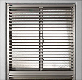 プレサンス ロジェ 神戸本山南町 可動式ルーバー面格子