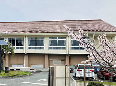浜田市立原井小学校 約400m(徒歩5分)