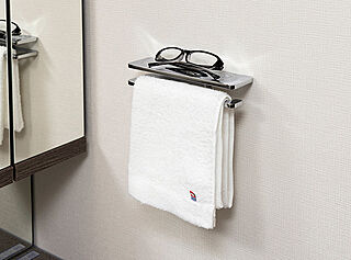 シエリア杉並高井戸 小物置き場付きタオル掛け