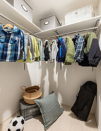 オーベルグランディオ川崎久地ヒルズ ウォークインクローゼット