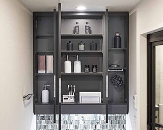 ブランシエラ国分中央 三面鏡収納