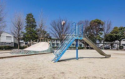 高道公園 約230m(徒歩3分)