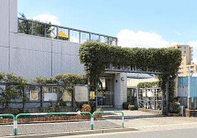 成立学園幼稚園 約350m(徒歩5分)