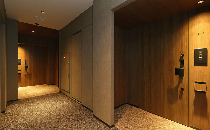 ザ・ライオンズ覚王山 内廊下（2025年4月撮影）