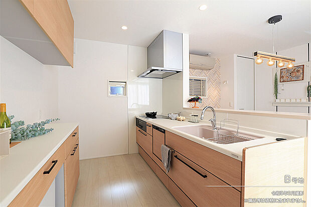 【B号地 キッチン】令和5年3月撮影 ※備品等は価格に含まれません。