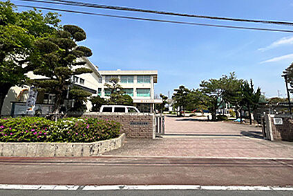 力合小学校 約820m