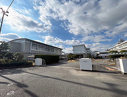 掛川市立西中学校 約1860m