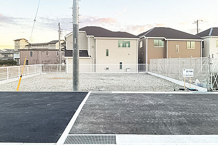 11号地 前面道路含む現地写真
