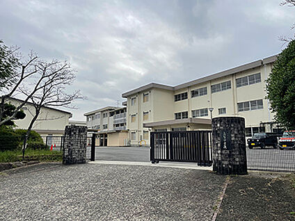 常磐中学校 約1330m