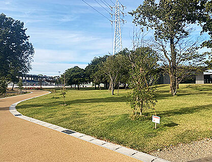 朝宮公園 約220m
