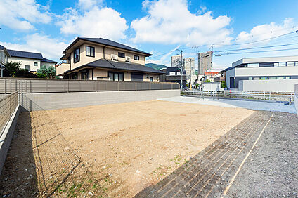 1号地 前面道路含む現地写真