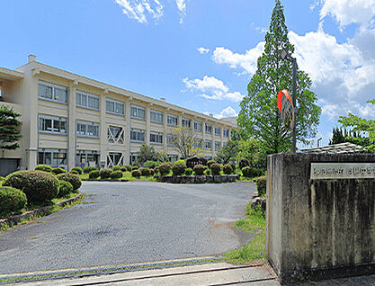 向陽中学校 約3780m
