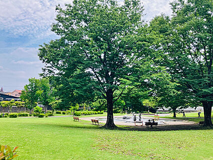 三ツ寺公園 約1070m