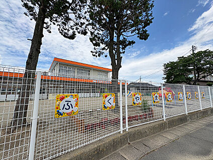 富久山西幼稚園 約300m