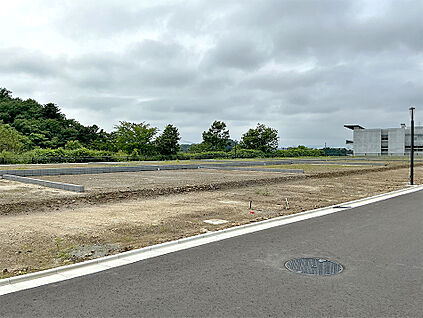 1-51号地 前面道路含む現地写真