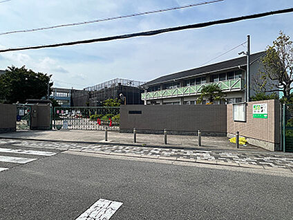 枚方市立牧野小学校 約770m
