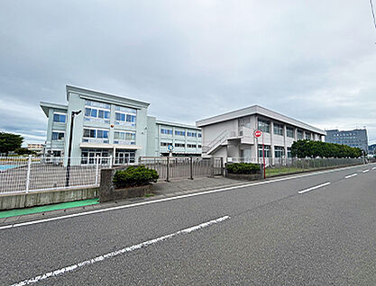 福井大学教育学部附属義務教育学校 約380m