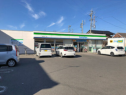 ファミリーマート長野中越1丁目店 約220m