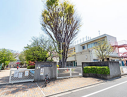 区立北原小学校 約540m