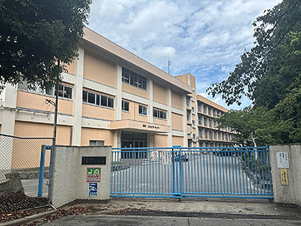 明石市立朝霧中学校